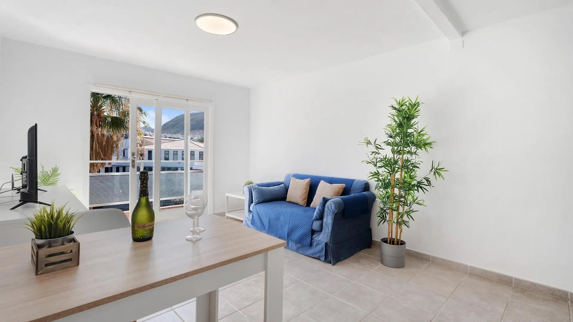 Bonito Apto Cristian Playa By Paramount Holidays Los Cristianos